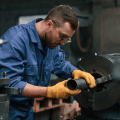Ropa de trabajo para el sector metalmecánico