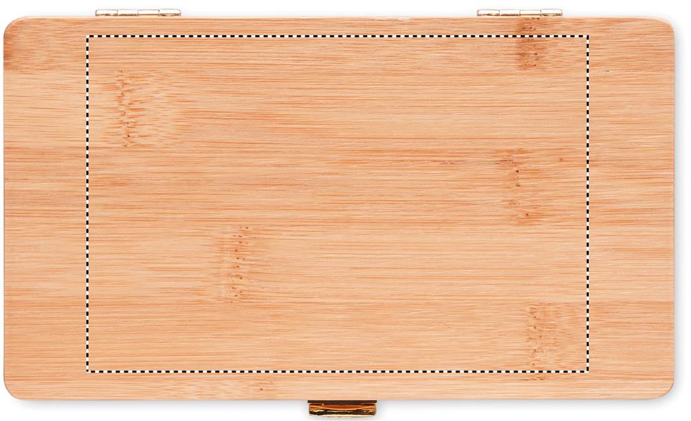 Izquierda: 149 x 100 mm