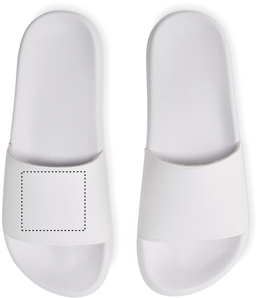 Izquierda: 70x65 mm