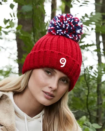 Gorra Hygge WarmKnit de Acrílico, Piel de Oveja y Pom Pom